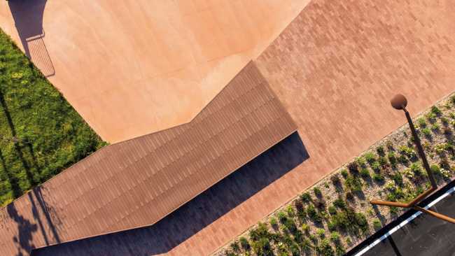 Pavimentazioni drenanti: design e gestione dell’acqua urbana