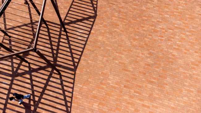Pavimentazioni drenanti: design e gestione dell’acqua urbana