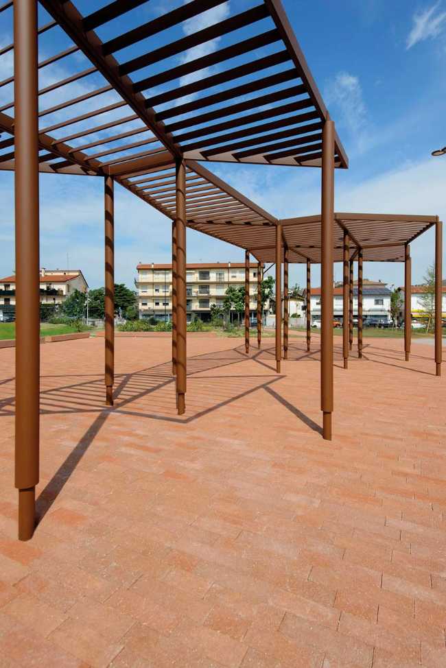 Pavimentazioni drenanti: design e gestione dell’acqua urbana
