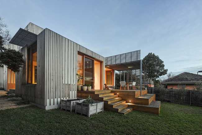 House in raised wood