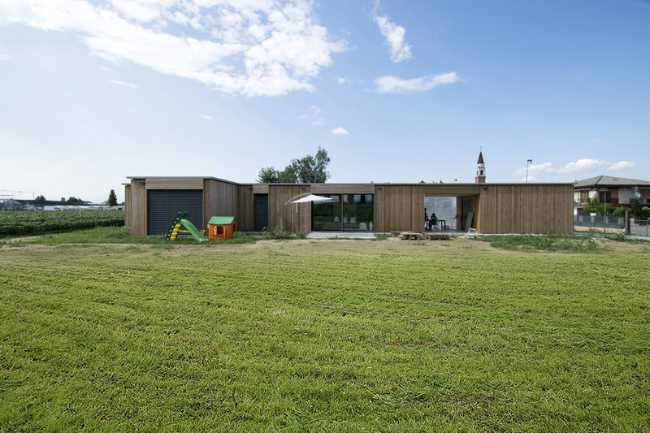 Exterior de casa pasiva en x-lam