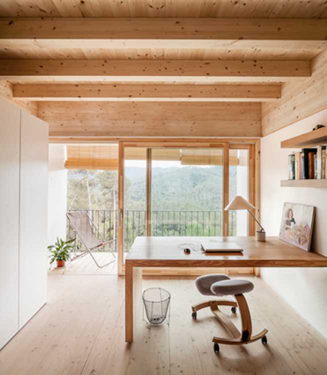 Stratégies pour une maison bioclimatique. Vie confortable et vues panoramiques