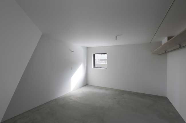 Sottotetto in intonaco bianco