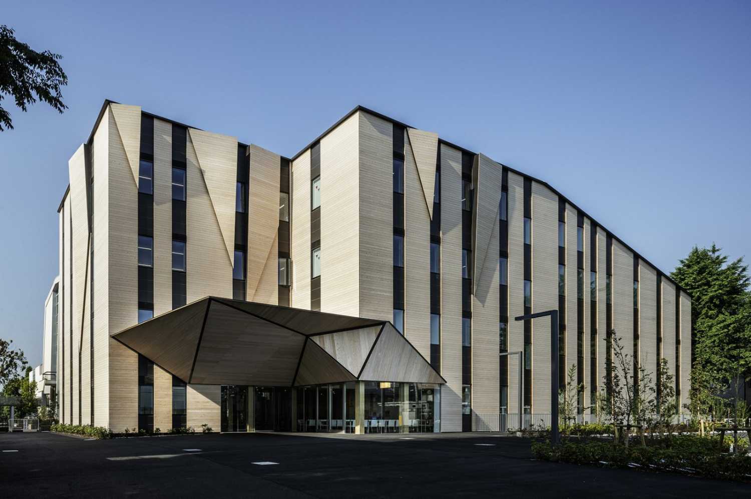 Wooden extension of a school