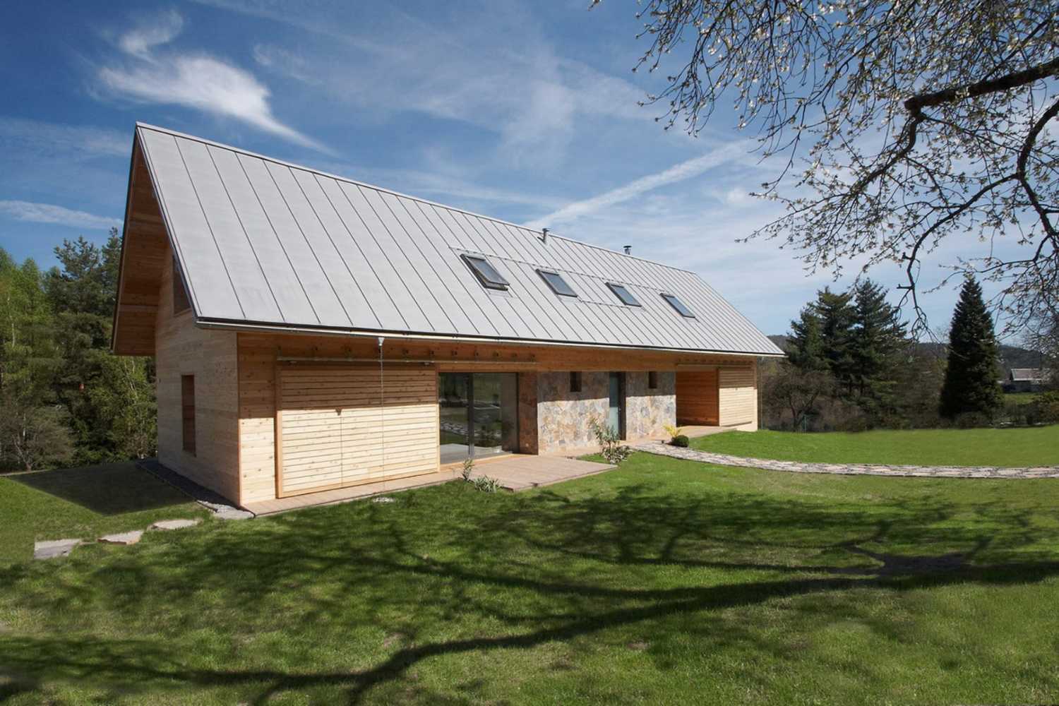 Casa en madera y piedra