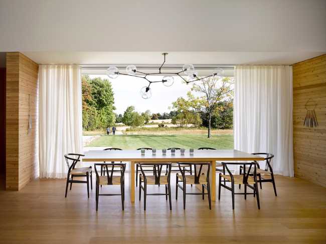 Vetrata della sala da pranzo sul giardino