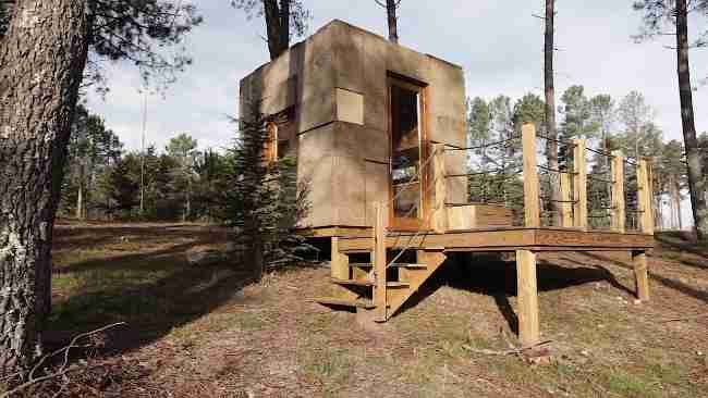 Experimental housing unit