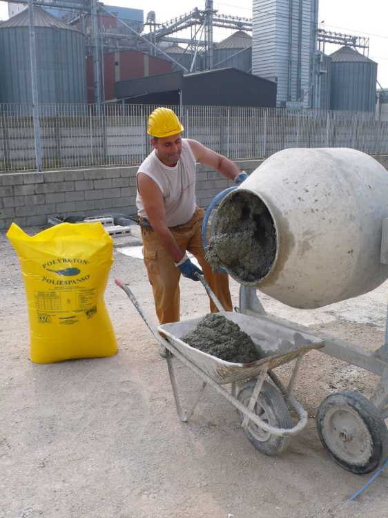 Esfera en poliéster expandido con aditivo listo para usar Polybeton