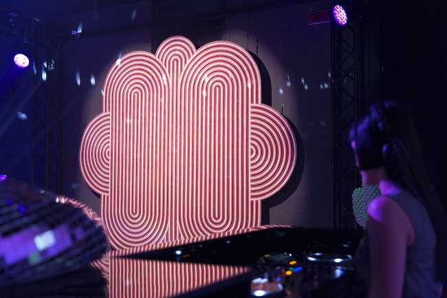 tappeto discoteca rosa