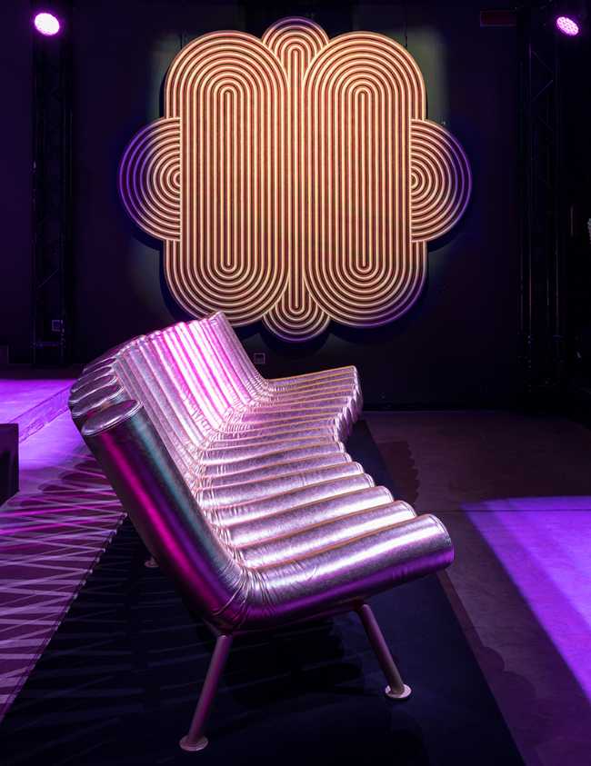 seduta poltrona imbottito arredo discoteca sky