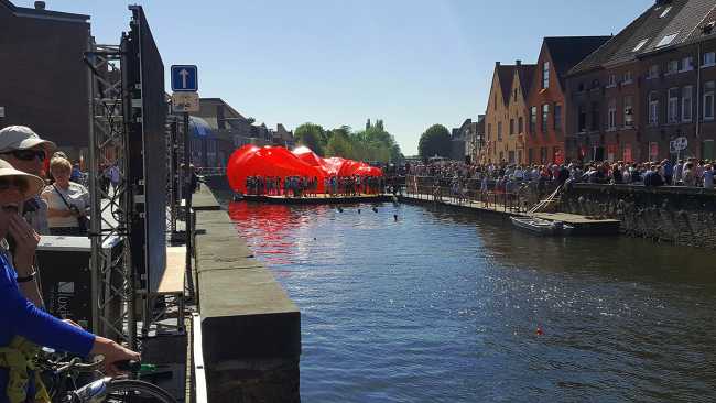 padiglione flottante canale teli vinile colorati