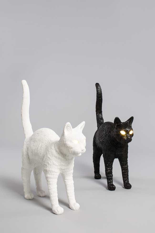 black and white cat lamp in minimal design