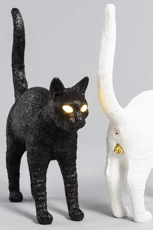 black and white cat lamp in minimal design