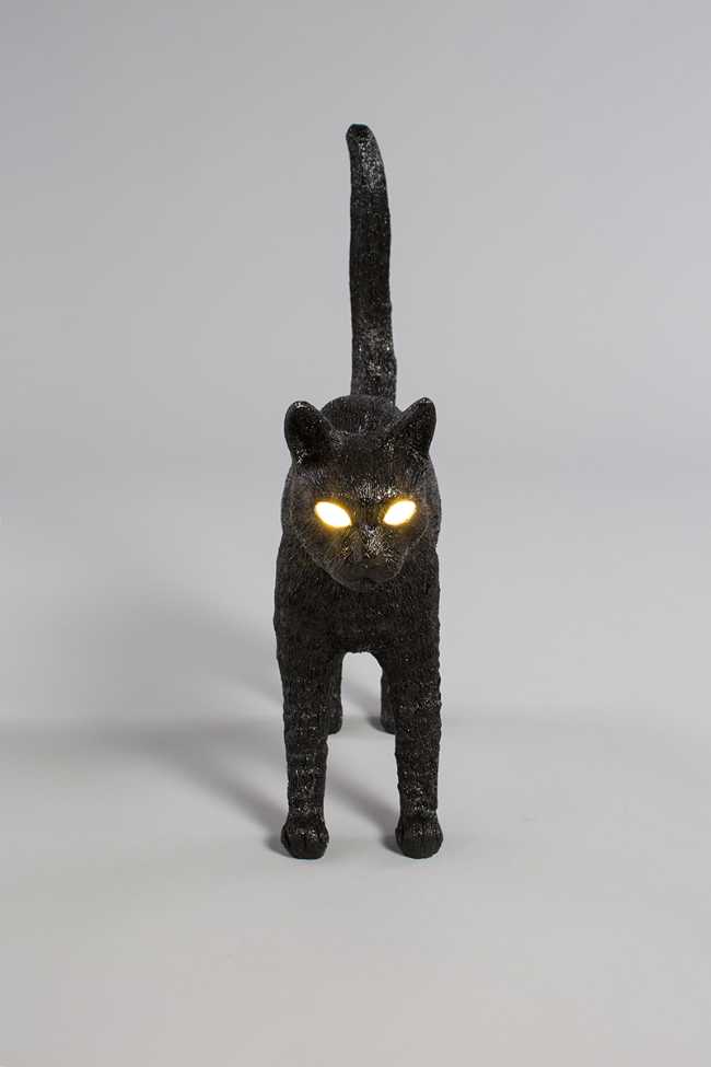 black and white cat lamp in minimal design
