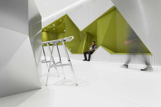 rivestimento a parete con sedute concept interior banca