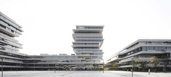 università in Cina urbanizzazione piazza