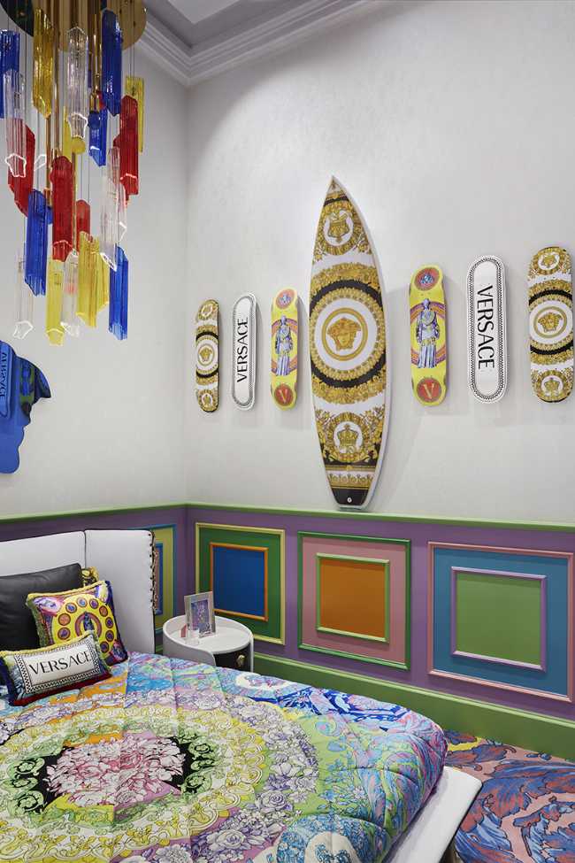 Versace Home Collection: une vision contemporaine aux couleurs vives