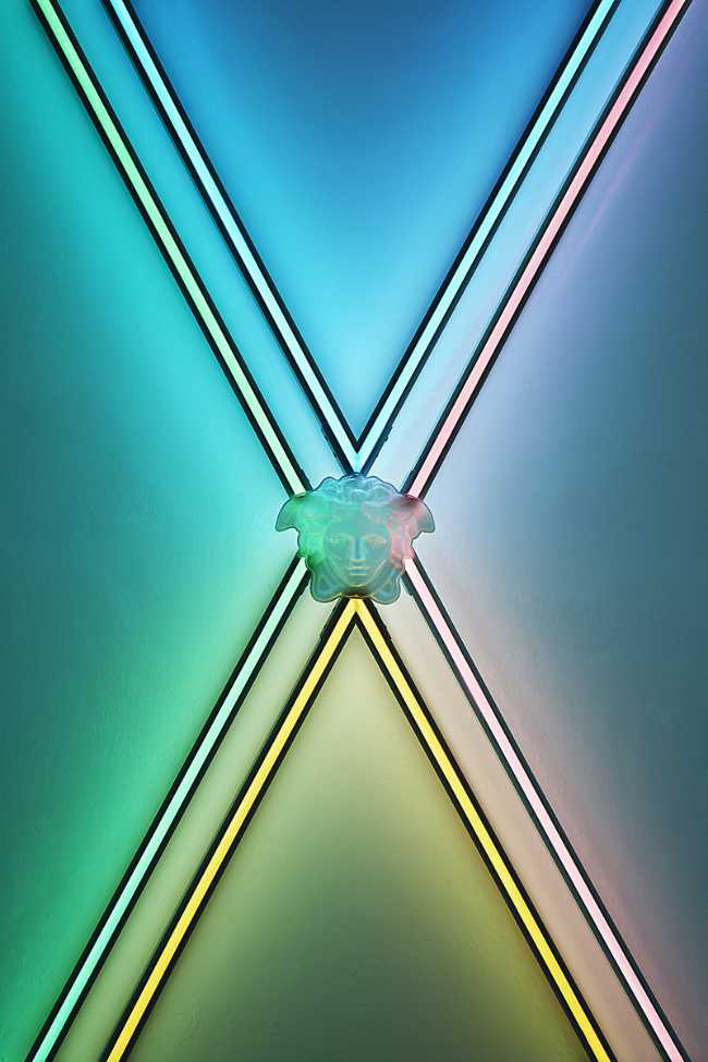 Versace Home Collection: une vision contemporaine aux couleurs vives