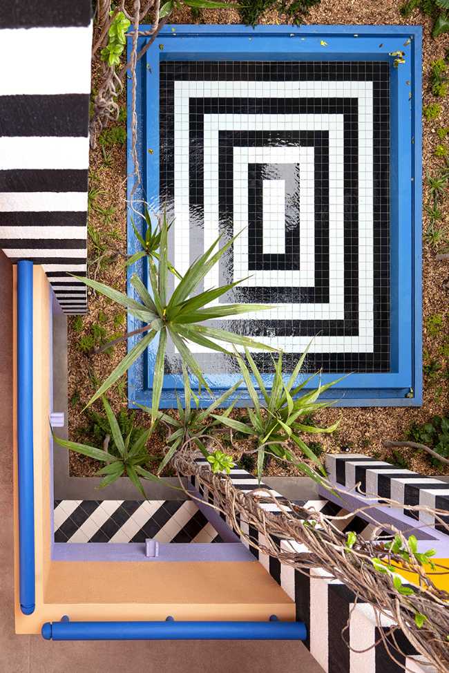 piscina decorada design hotel rayas