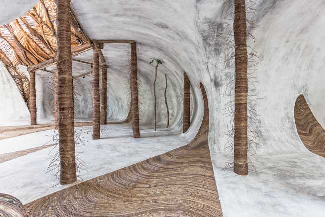 chemin en bois pour le musée