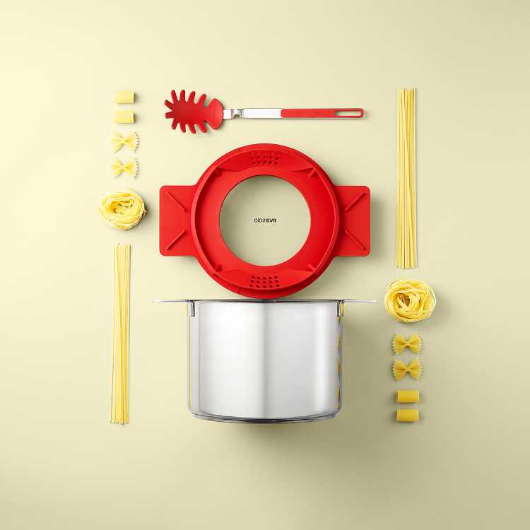 Still Life and cooking yellow and red tones