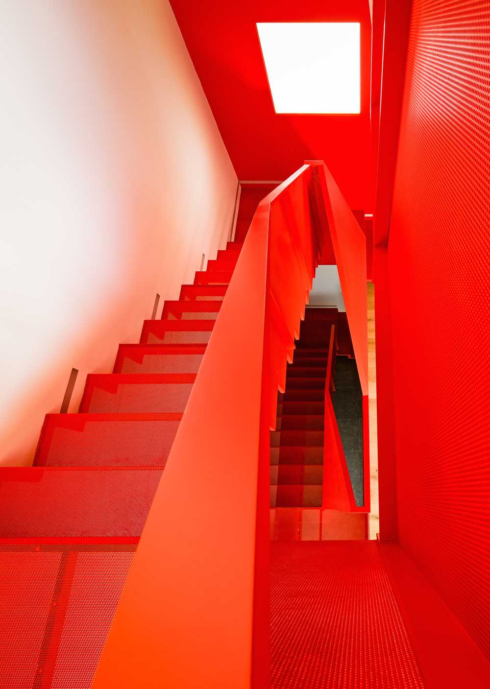 zona giorno doppio volume parete vetrata