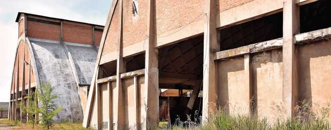 nervi paraboloidi tortona complesso industriale ingresso