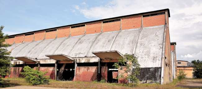 nervi paraboloidi tortona esterno complesso industriale