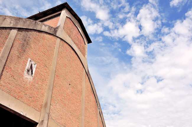 nervi paraboloidi tortona copertura esterno