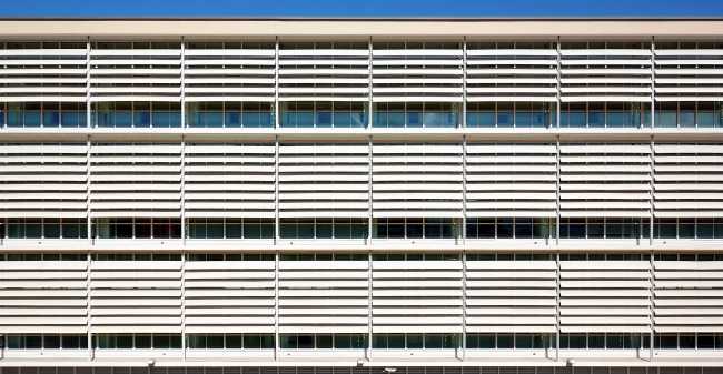 sede olivetti ivrea facciata dettaglio