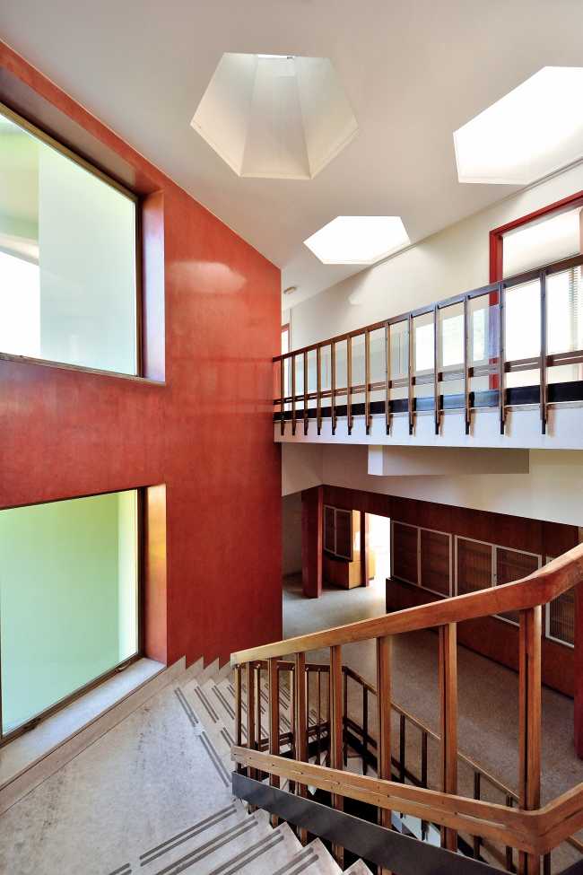 sede olivetti ivrea interno scala