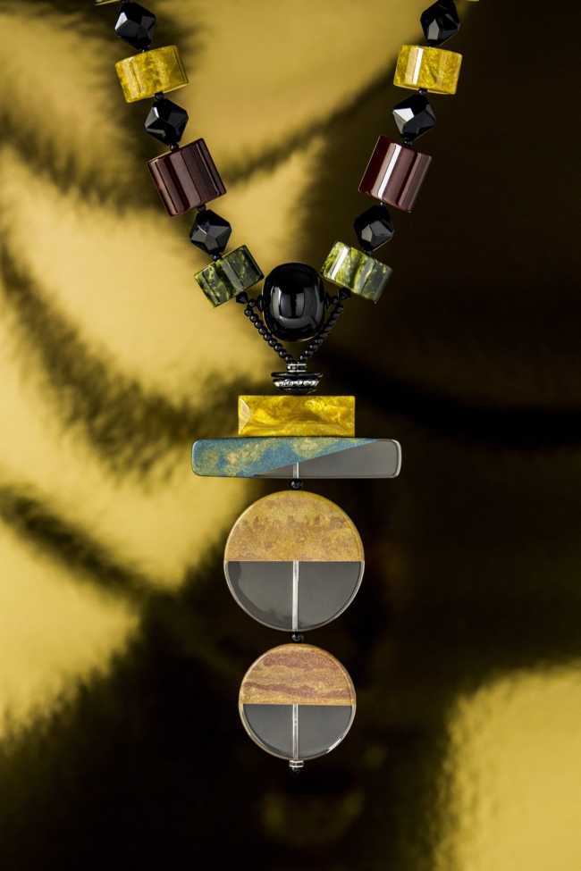 Joyas y obras de arte. La colección Ciniglia de Angela Caputi Giuggiù.