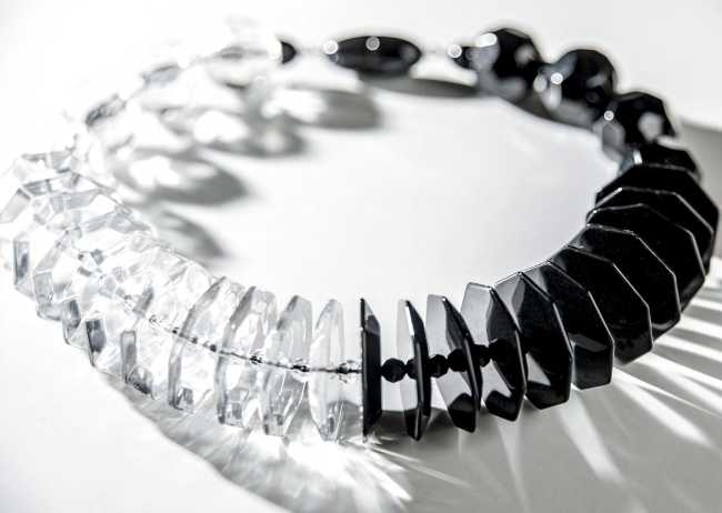 Joyas y obras de arte. La colección Ciniglia de Angela Caputi Giuggiù.