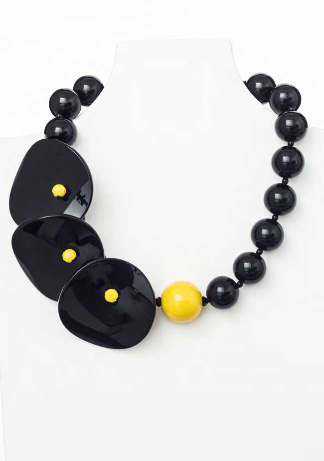 Joyas y obras de arte. La colección Ciniglia de Angela Caputi Giuggiù.