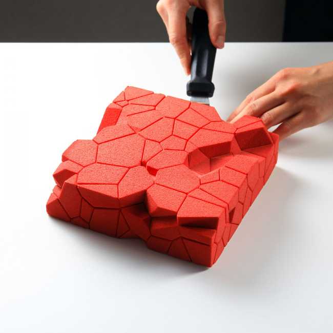 2D prints cake design