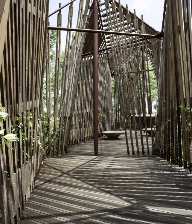 interno cappella struttura in legno Biennale