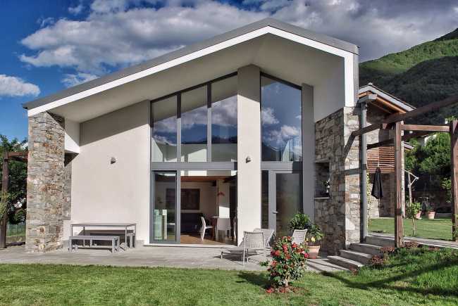 Forme moderne e contemporanee per un cottage