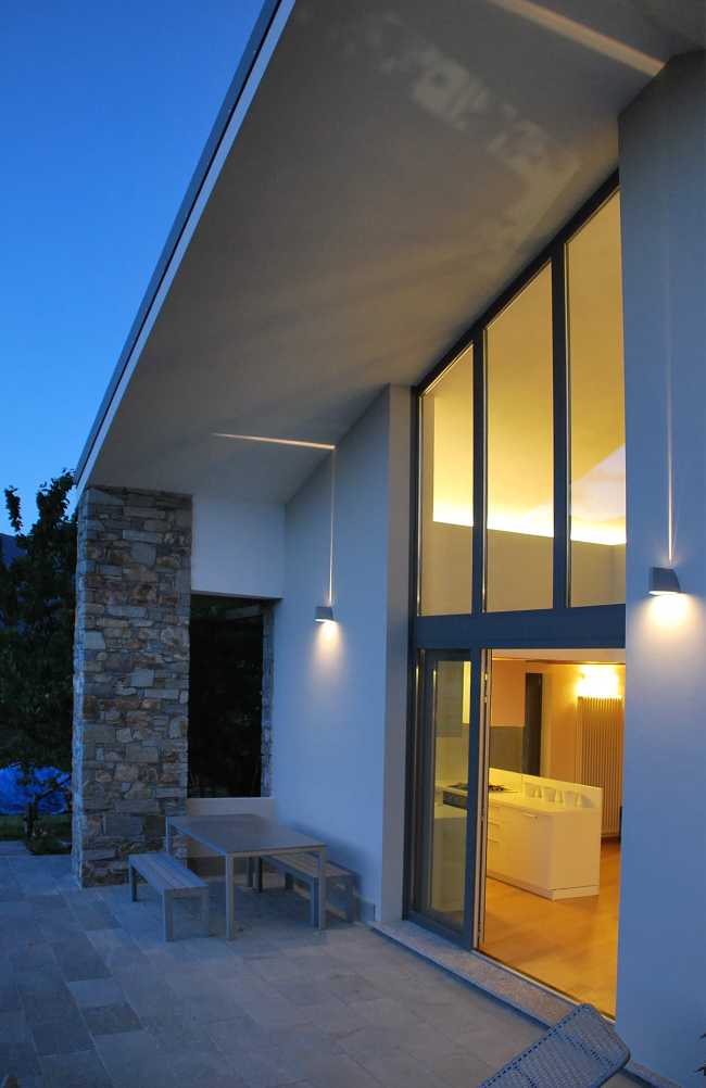 Vetrata a tutta altezza per un cottage