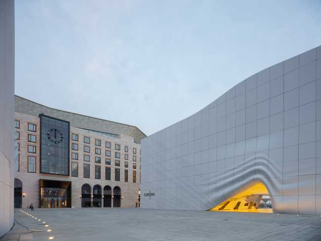 cuadrado entrada oro paneles cemento