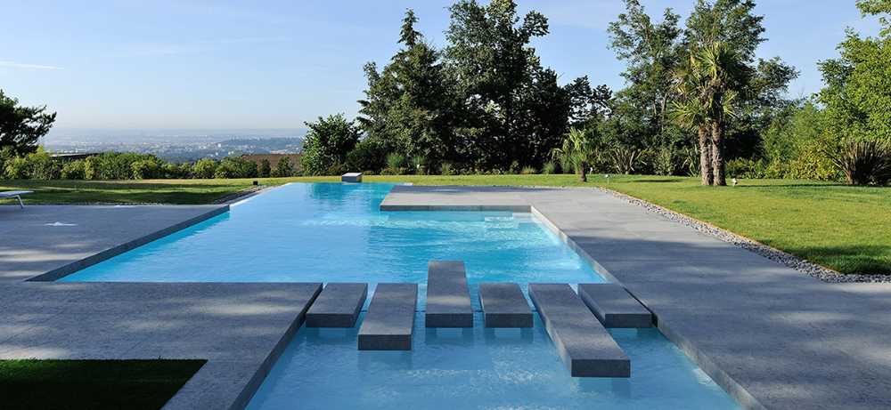 Interni in intonaco e pietr per una villa in Francia