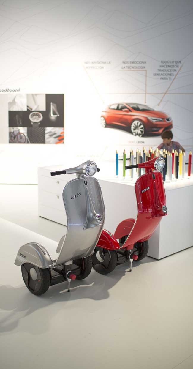 Scooter Zero gray and red