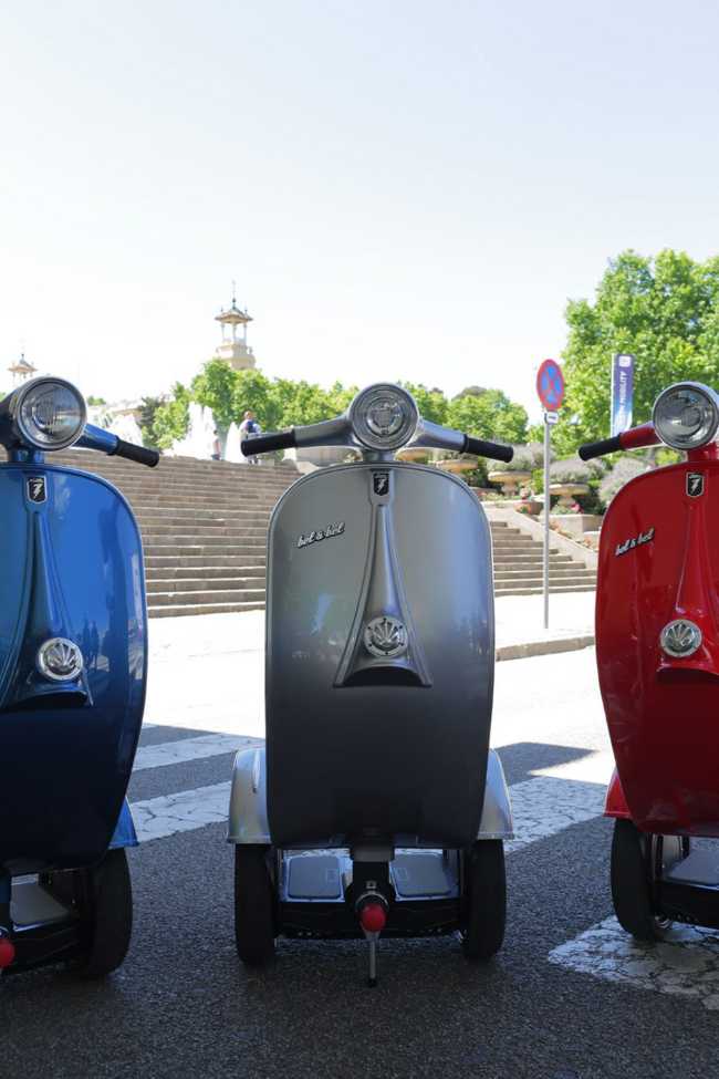 Scooter Zero blue gray and red