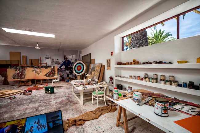 Vecchia masseria trasformata in abitazione di un artista