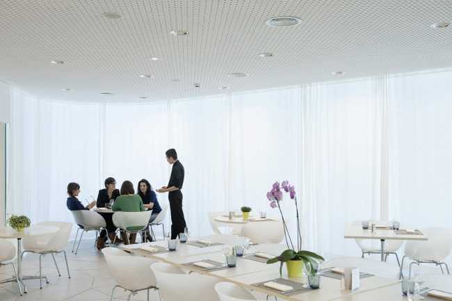 Restaurant on the terrace of the Pompidou center