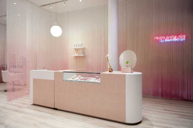 Glam Seamless: tienda elegante en rosa y blanco en Soho