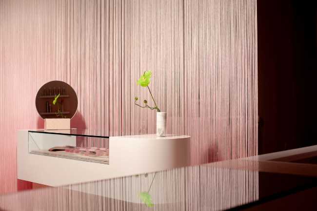 Glam Seamless: tienda elegante en rosa y blanco en Soho