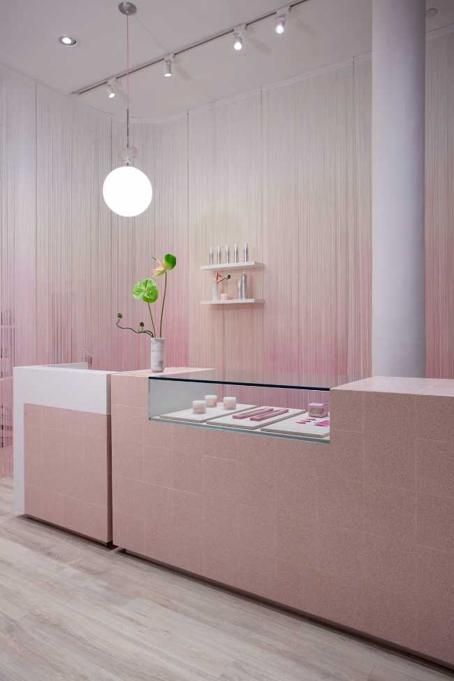 Glam Seamless: tienda elegante en rosa y blanco en Soho