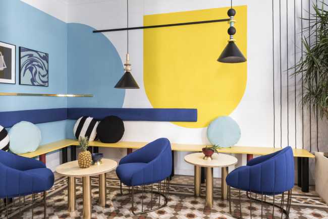 Auberge colorée contemporaine