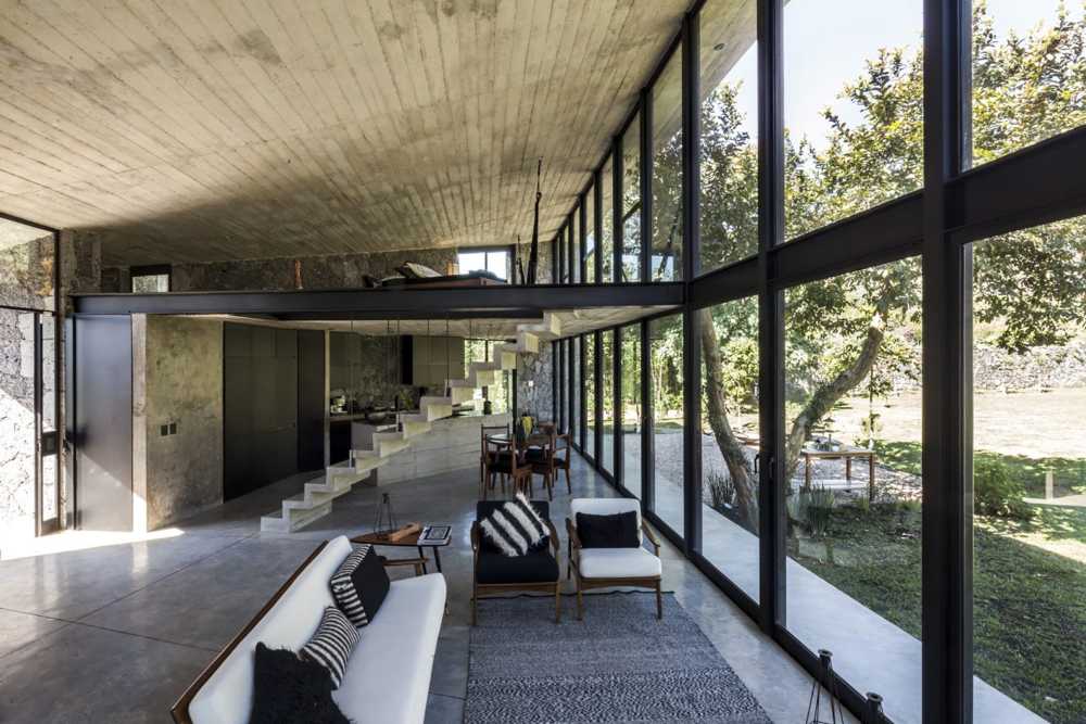 Internal staircase in concrete