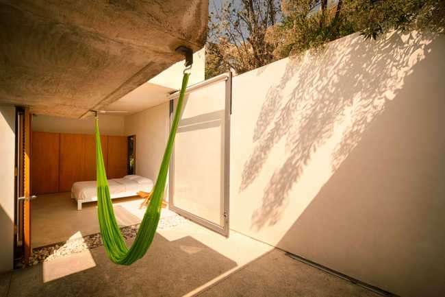 Hamaca verde en terraza